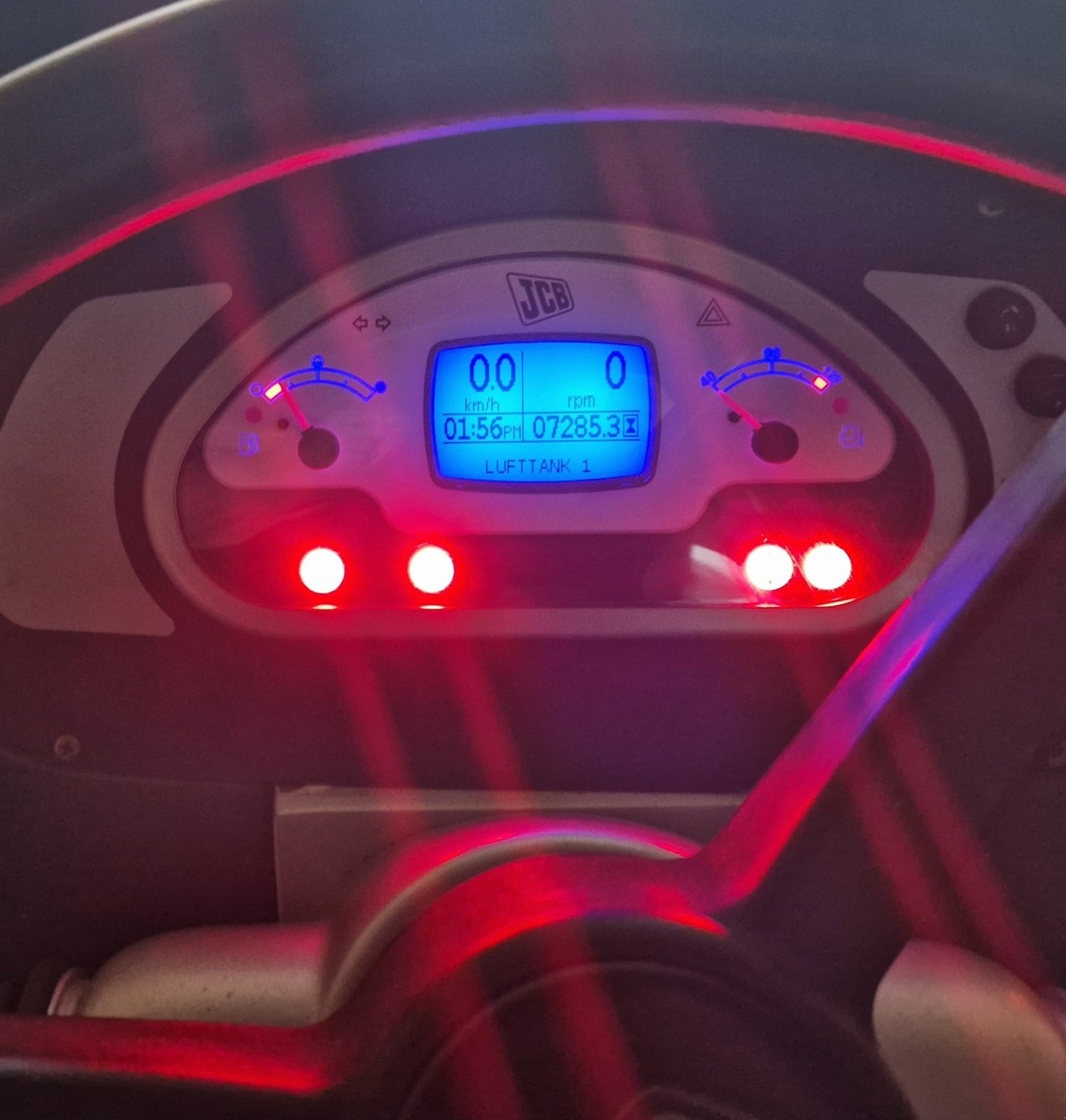 Traktor of the type JCB Fastrac 3230, Gebrauchtmaschine in Neureichenau (Picture 10)