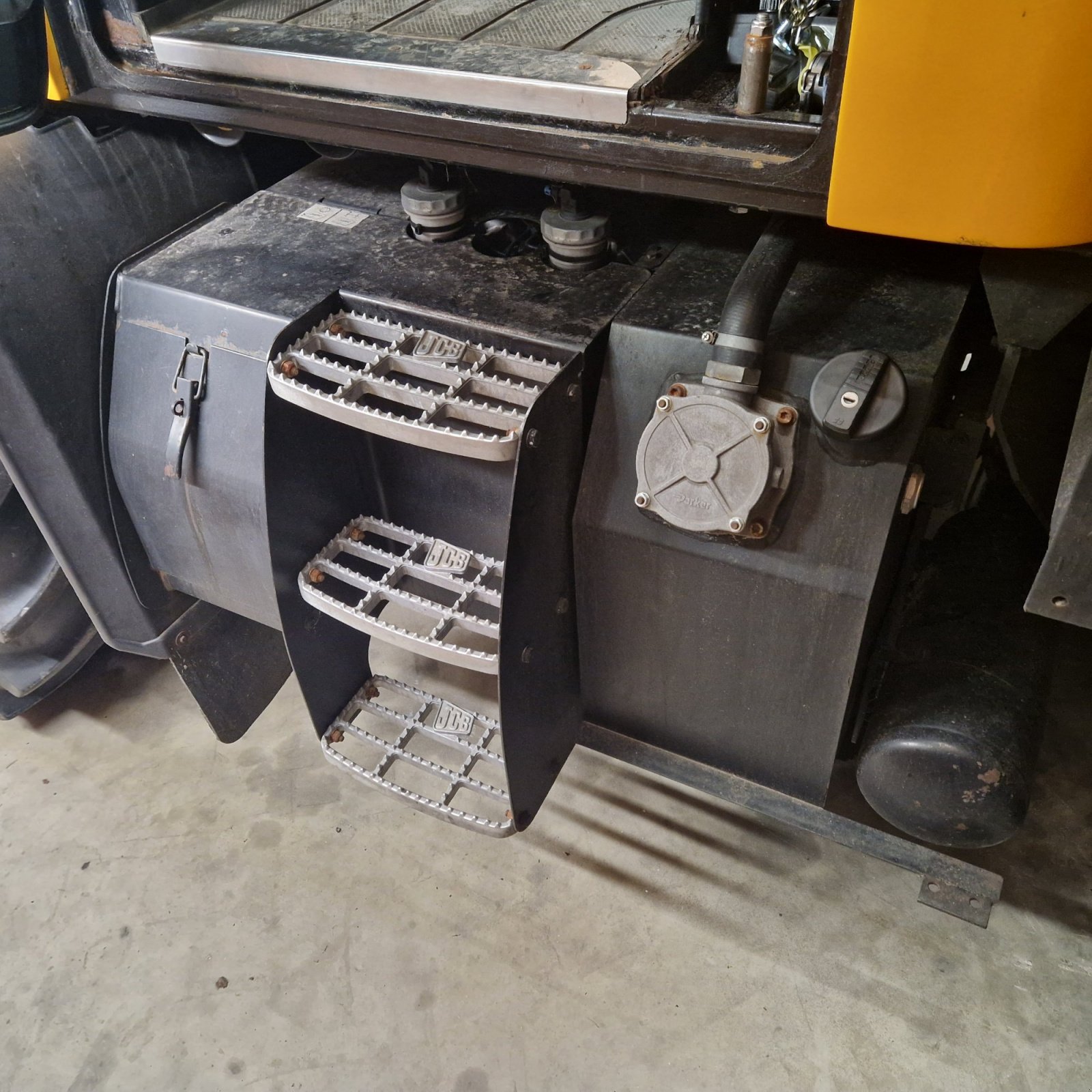 Traktor of the type JCB Fastrac 3230, Gebrauchtmaschine in Neureichenau (Picture 13)