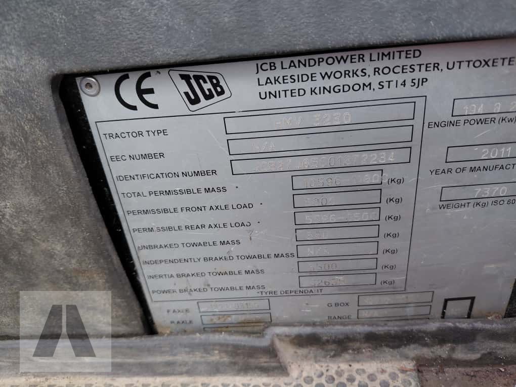 Traktor typu JCB Fastrac 3230, Gebrauchtmaschine v Regensburg (Obrázek 25)