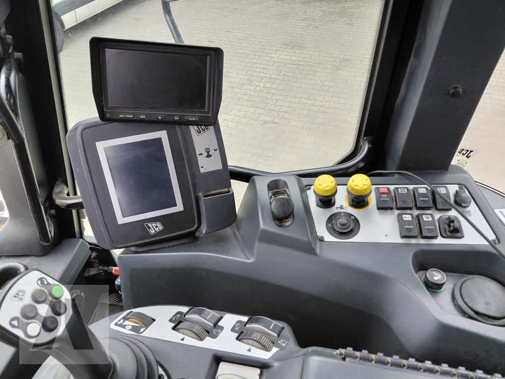 Traktor del tipo JCB Fastrac 3230, Gebrauchtmaschine en Regensburg (Imagen 18)