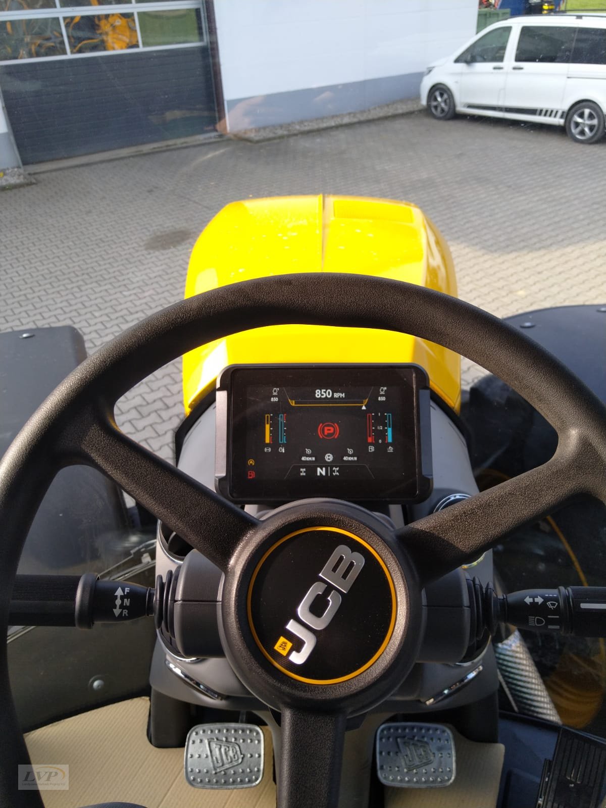 Traktor van het type JCB Fastrac 4160, Gebrauchtmaschine in Pegnitz (Foto 10)