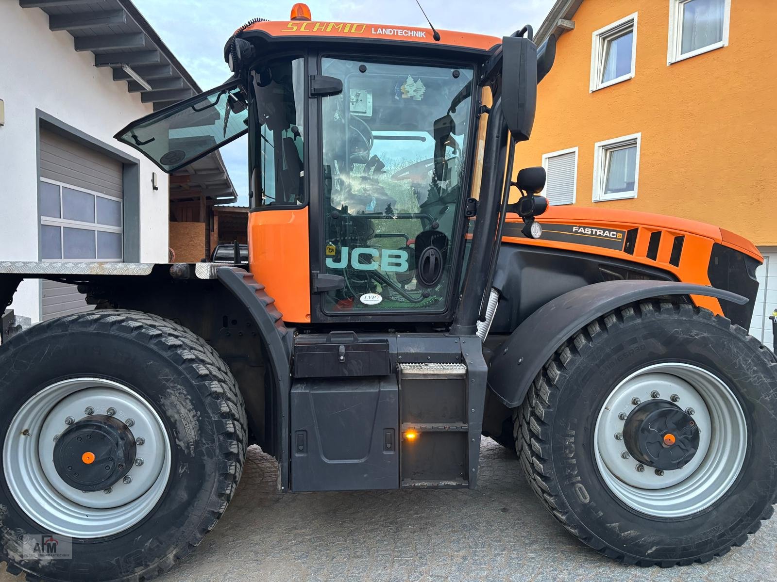 Traktor des Typs JCB Fastrac 4190, Gebrauchtmaschine in Bodenwöhr/ Taxöldern (Bild 2)