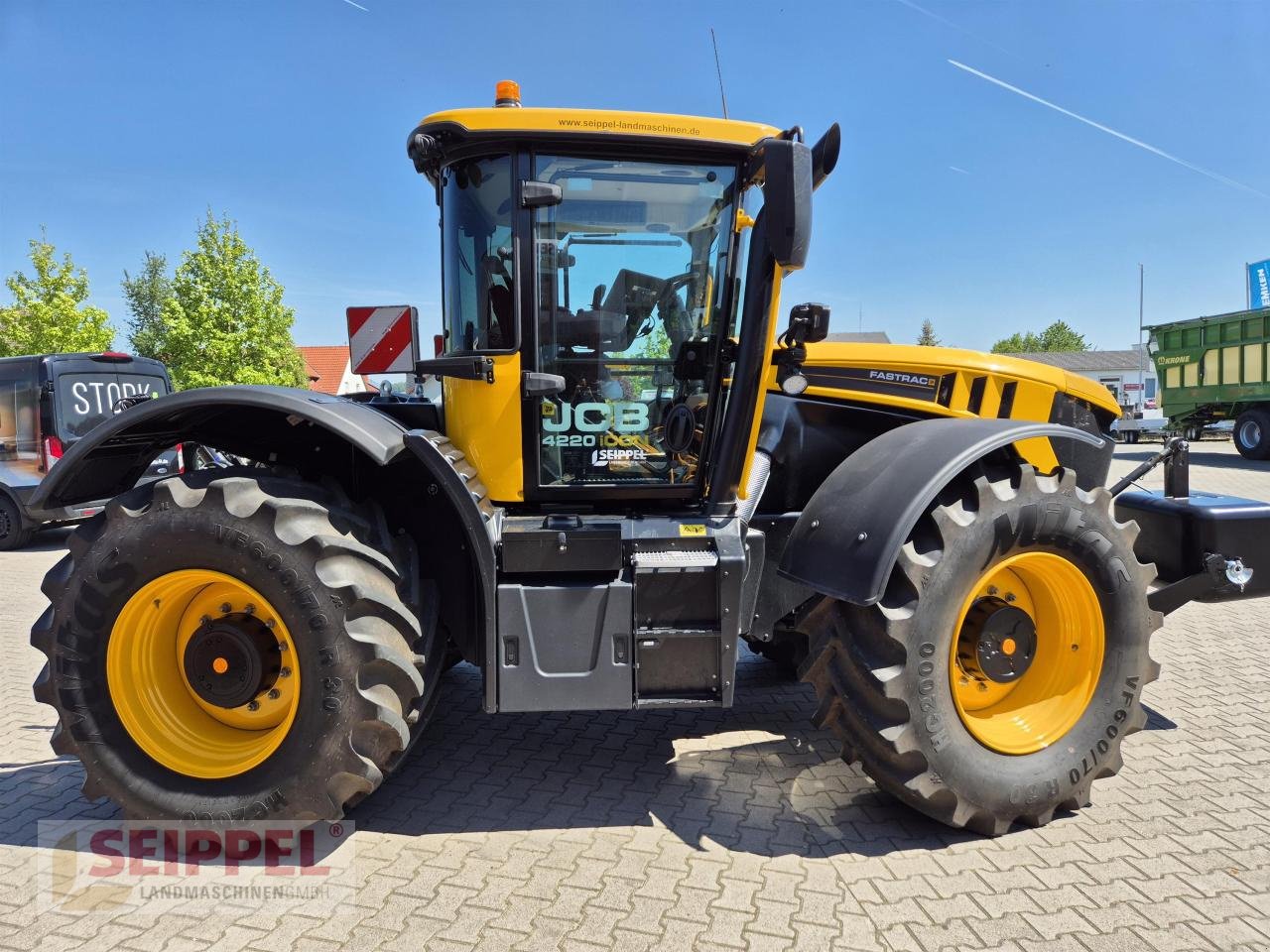 Traktor des Typs JCB FASTRAC 4220 ICON PRO-LINE GPS, Neumaschine in Groß-Umstadt (Bild 5)