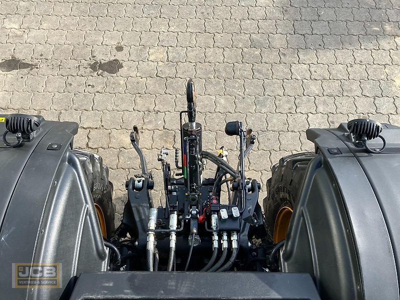 Traktor of the type JCB Fastrac 4220 Icon Pro Line, Gebrauchtmaschine in Frechen (Picture 19)