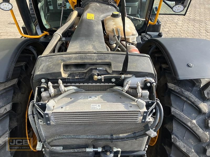 Traktor of the type JCB Fastrac 4220 Icon Pro Line, Gebrauchtmaschine in Frechen (Picture 17)