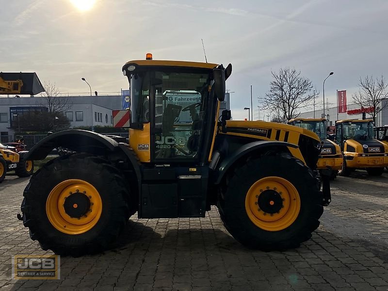 Traktor of the type JCB Fastrac 4220 Icon Pro Line, Gebrauchtmaschine in Frechen (Picture 7)