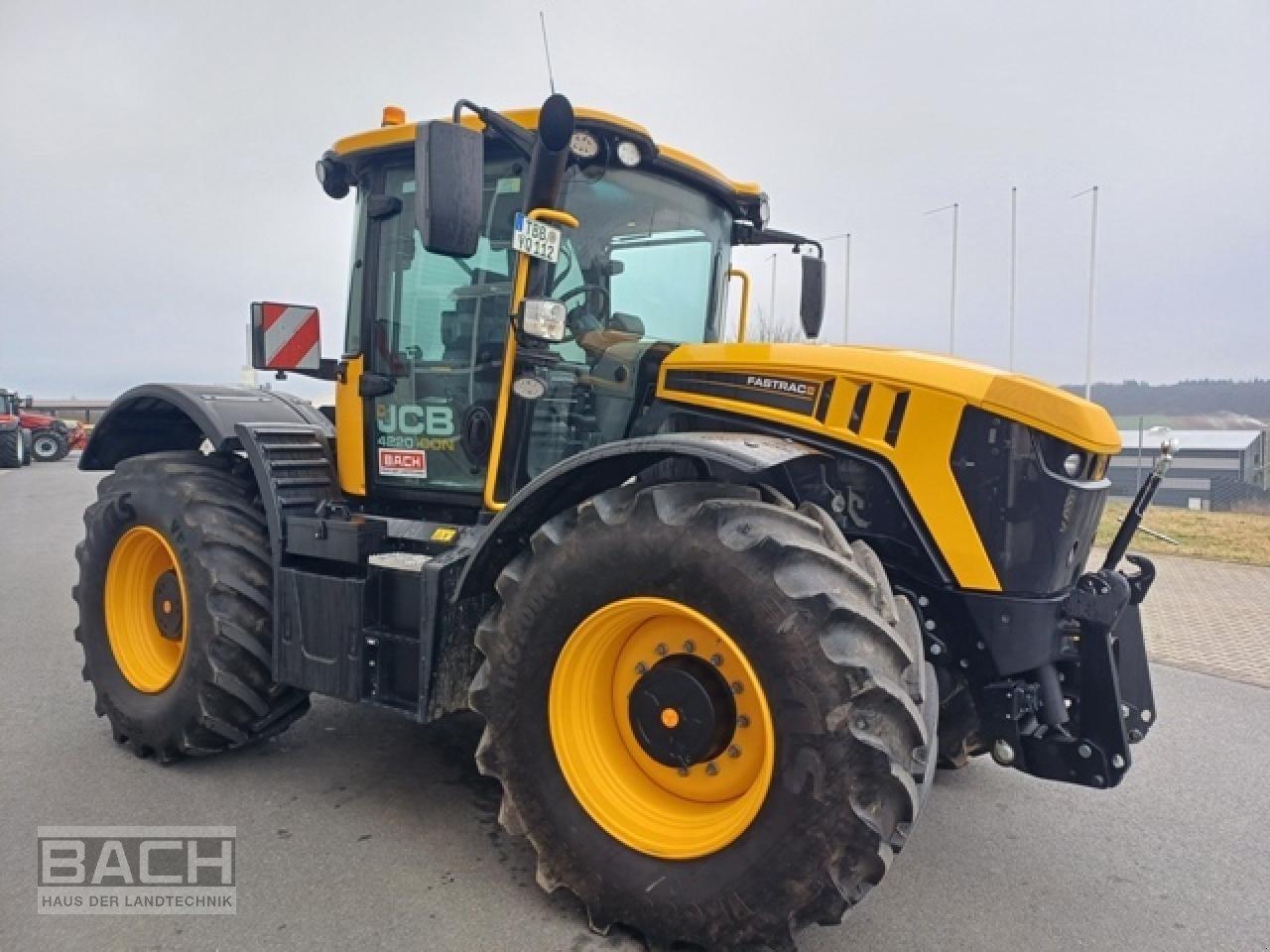 Traktor des Typs JCB FASTRAC 4220 ICON, Gebrauchtmaschine in Boxberg-Seehof (Bild 3)