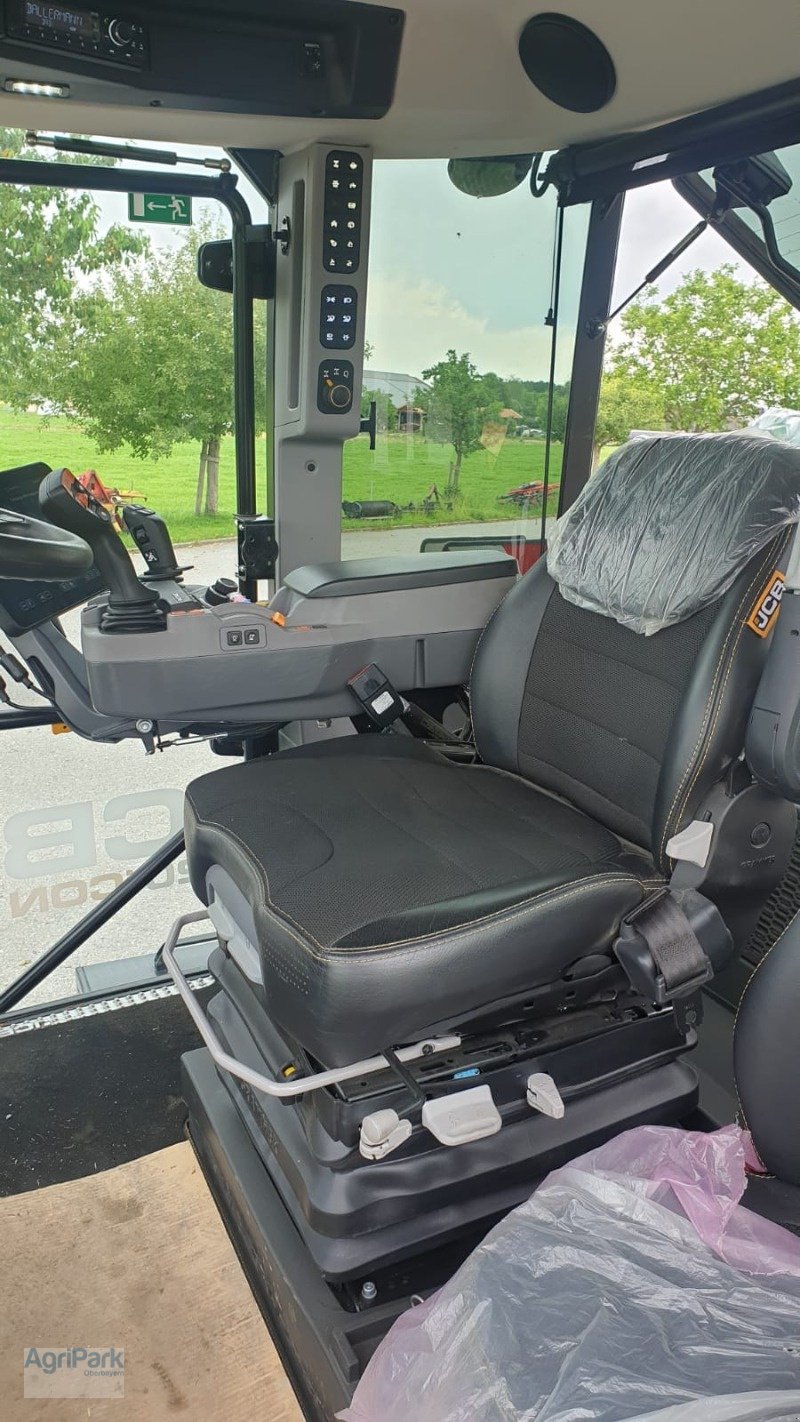 Traktor a típus JCB FASTRAC 4220 ICON, Gebrauchtmaschine ekkor: Kirchdorf (Kép 7)