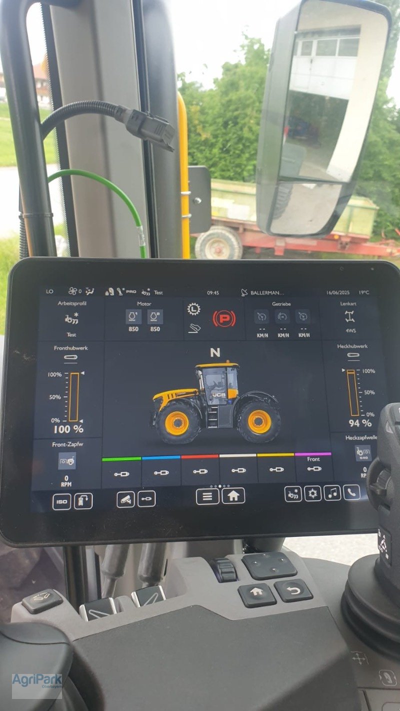 Traktor a típus JCB FASTRAC 4220 ICON, Gebrauchtmaschine ekkor: Kirchdorf (Kép 8)