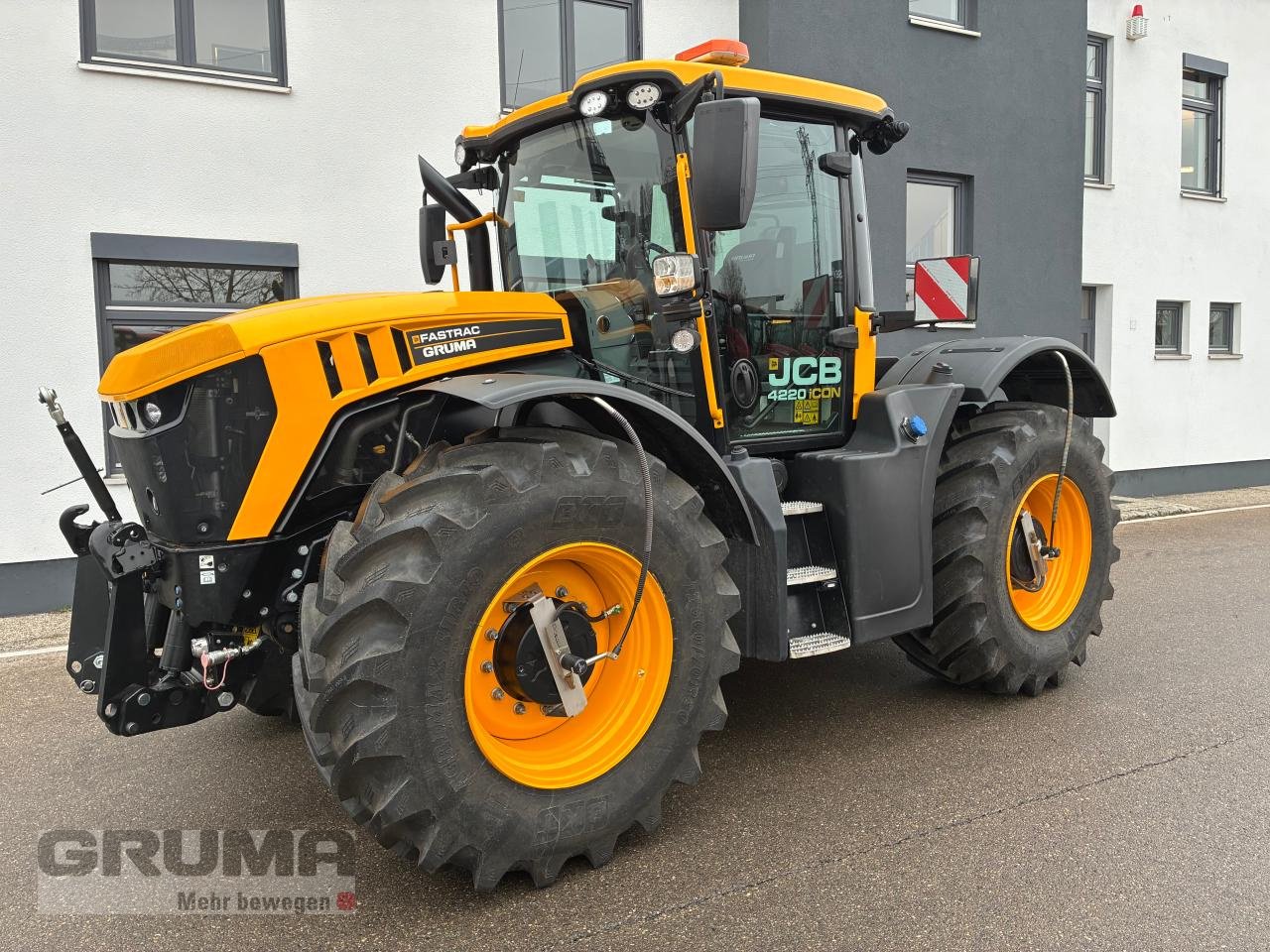 Traktor des Typs JCB Fastrac 4220 ICON, Gebrauchtmaschine in Friedberg-Derching (Bild 1)