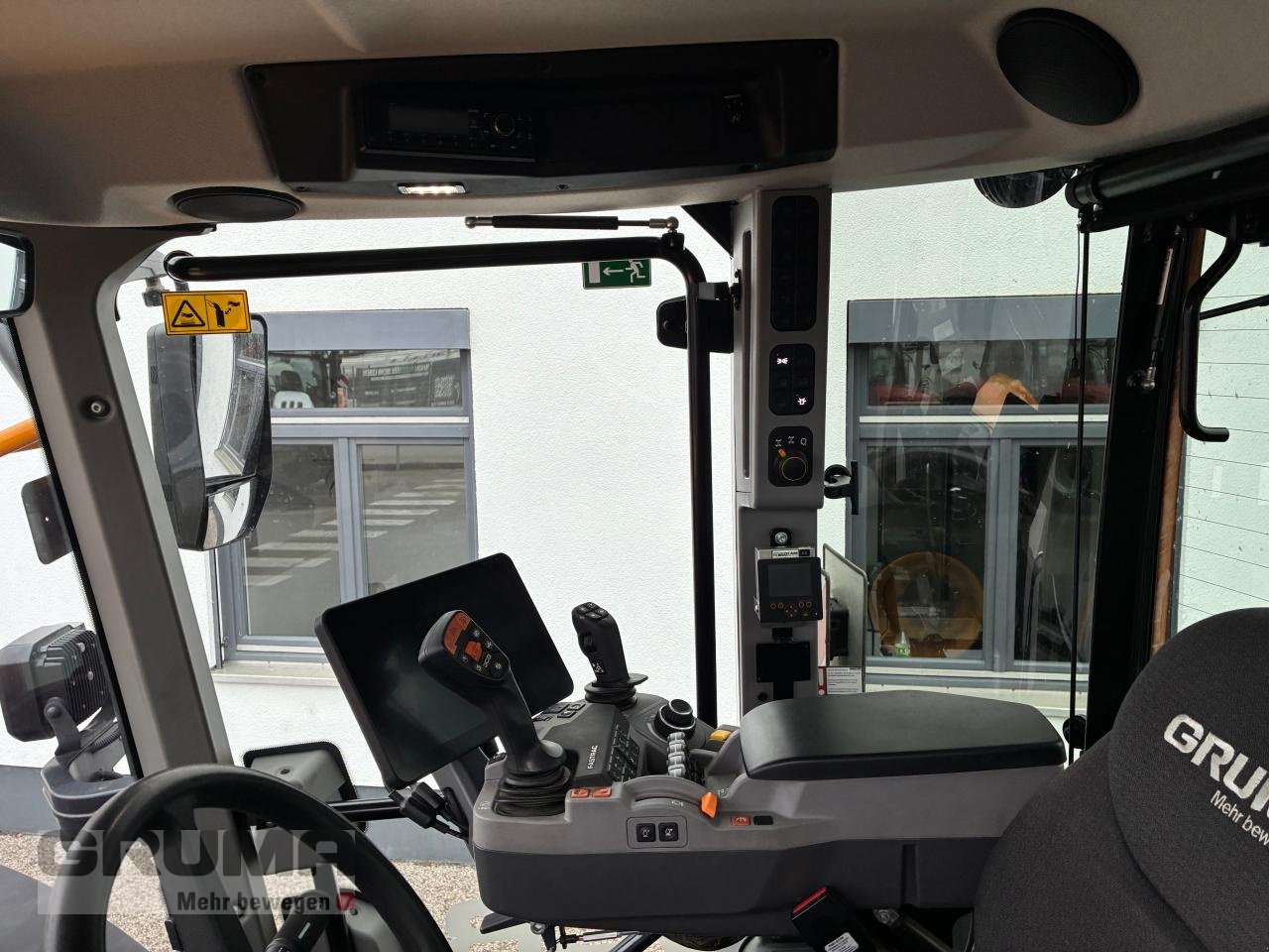 Traktor des Typs JCB Fastrac 4220 ICON, Gebrauchtmaschine in Friedberg-Derching (Bild 11)