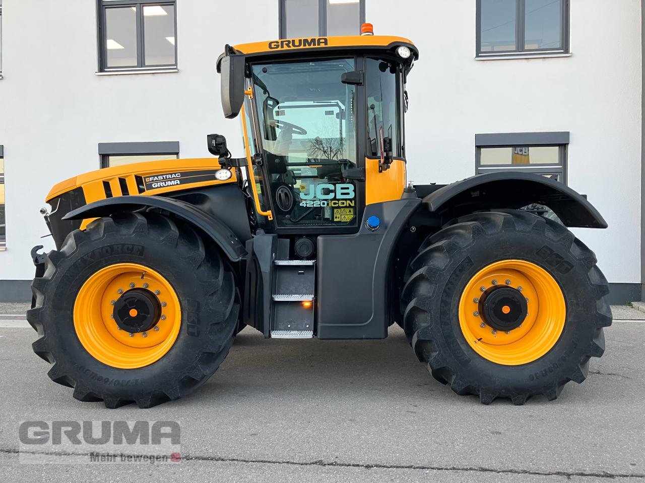 Traktor типа JCB Fastrac 4220 iCON, Neumaschine в Friedberg-Derching (Фотография 3)