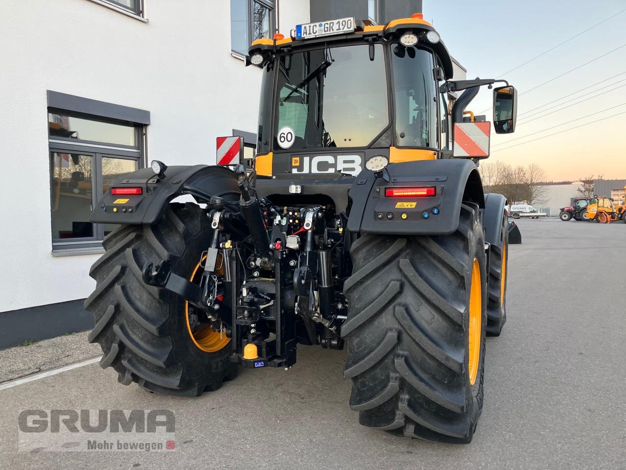 Traktor типа JCB Fastrac 4220 iCON, Neumaschine в Friedberg-Derching (Фотография 15)