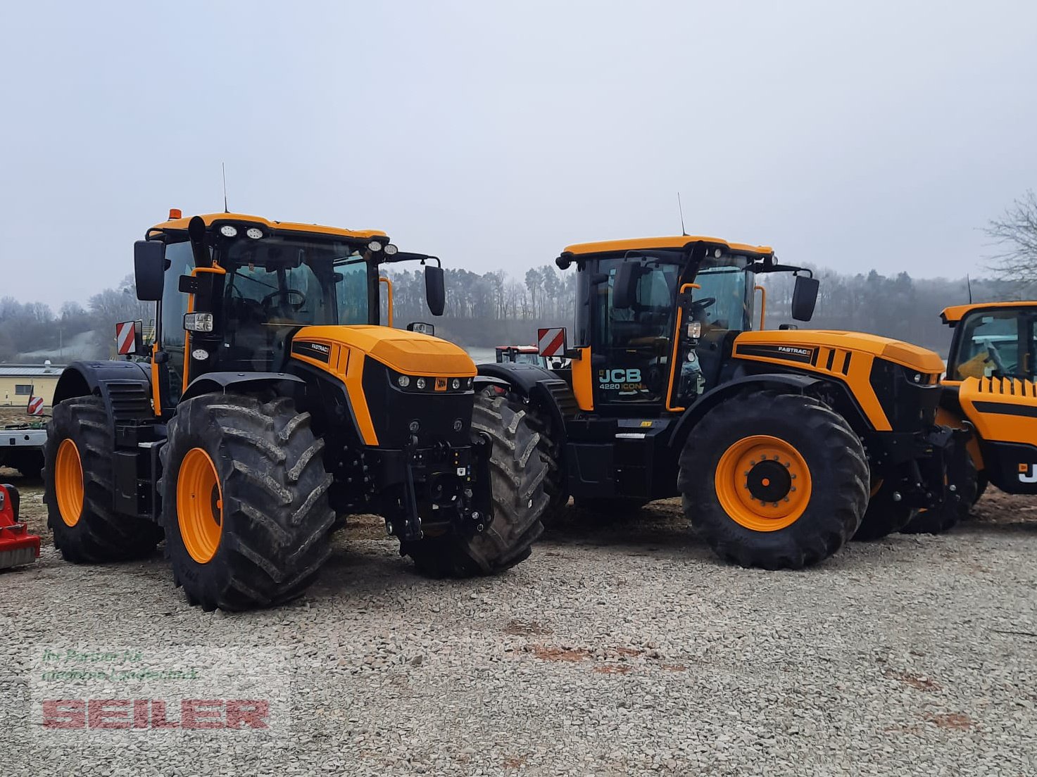 Traktor του τύπου JCB Fastrac 4220 iCON, Gebrauchtmaschine σε Burghaslach (Φωτογραφία 1)