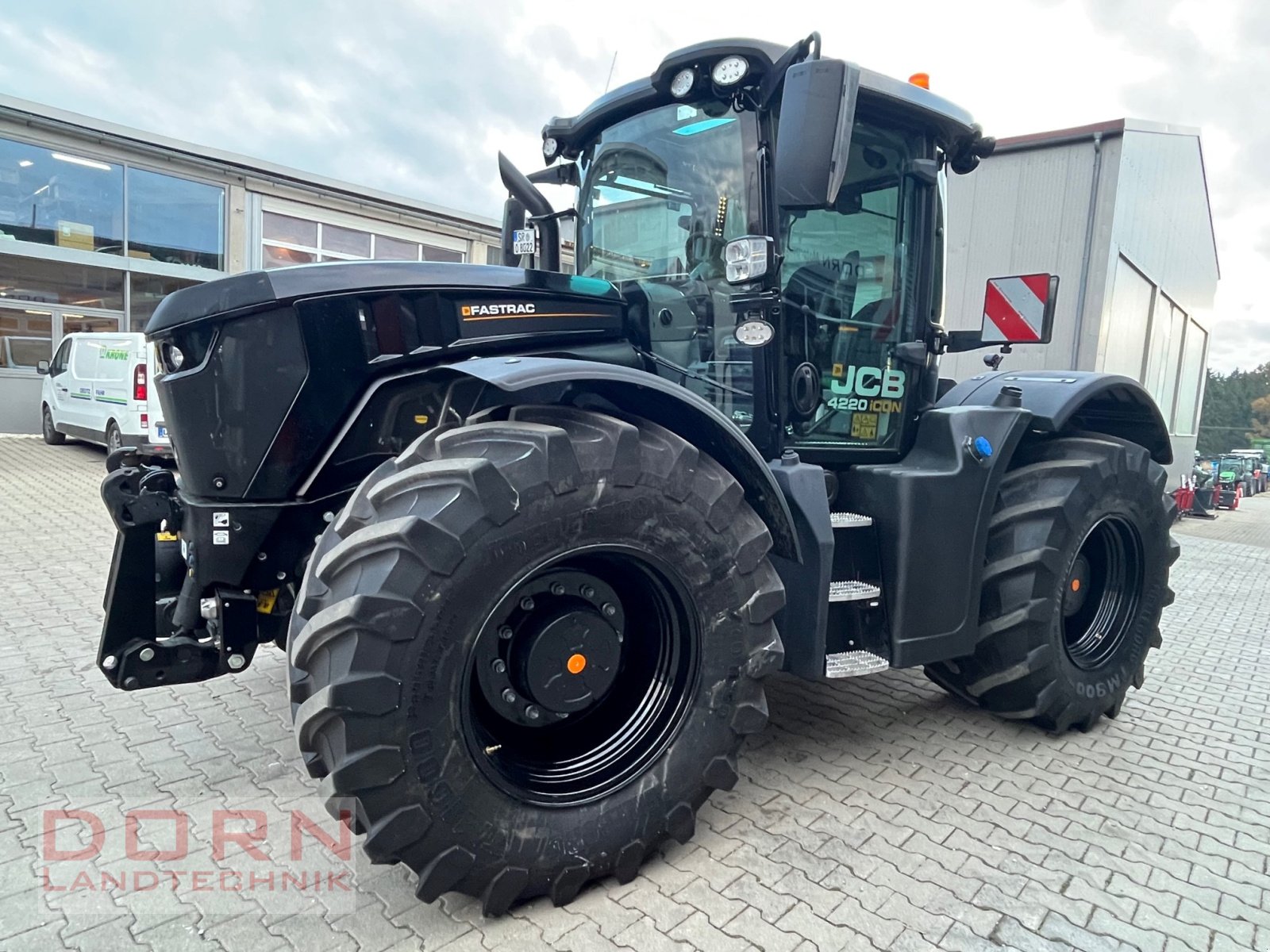 Traktor του τύπου JCB Fastrac 4220 ICON, Neumaschine σε Bruckberg (Φωτογραφία 1)