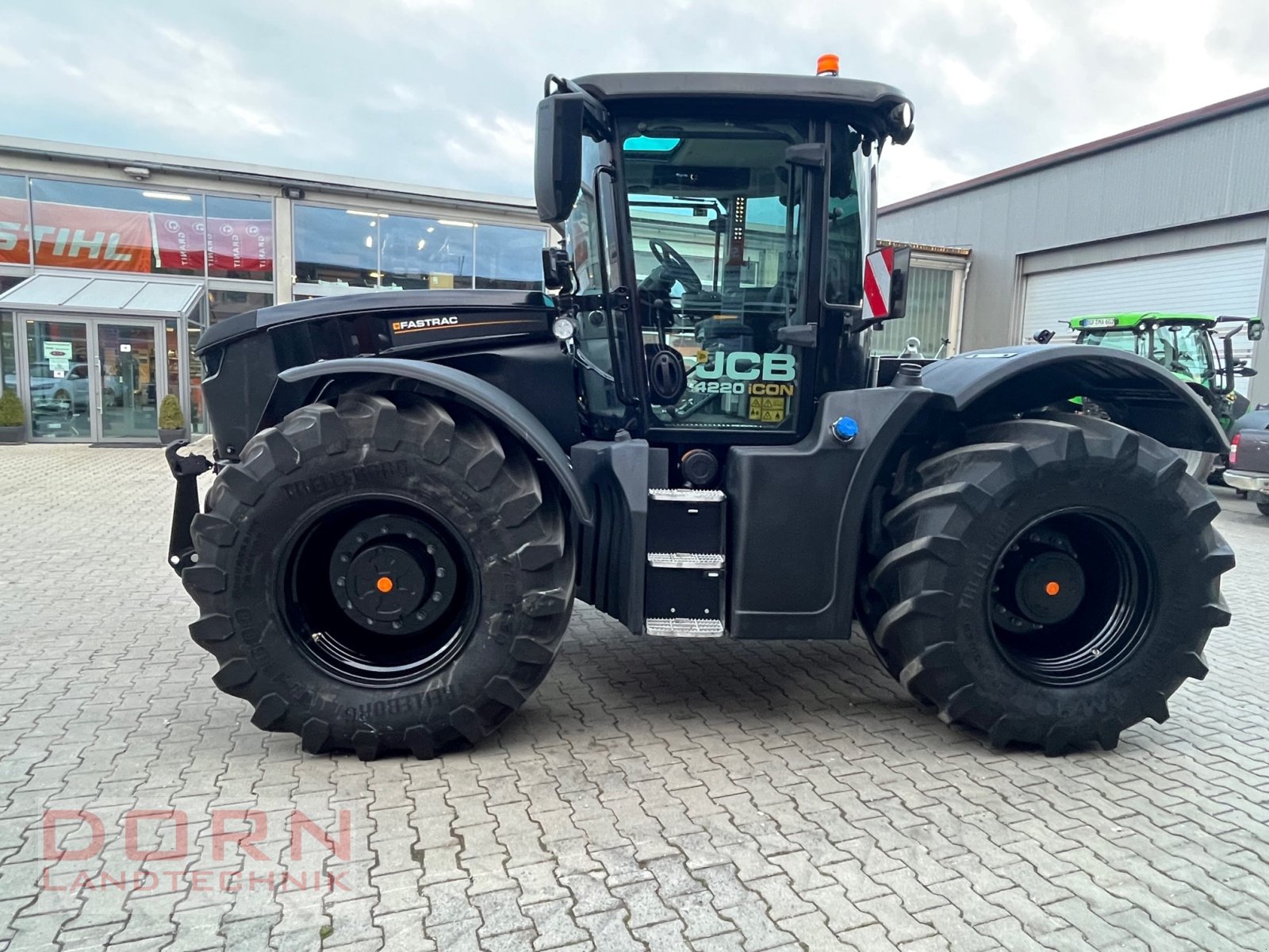 Traktor του τύπου JCB Fastrac 4220 ICON, Neumaschine σε Bruckberg (Φωτογραφία 3)