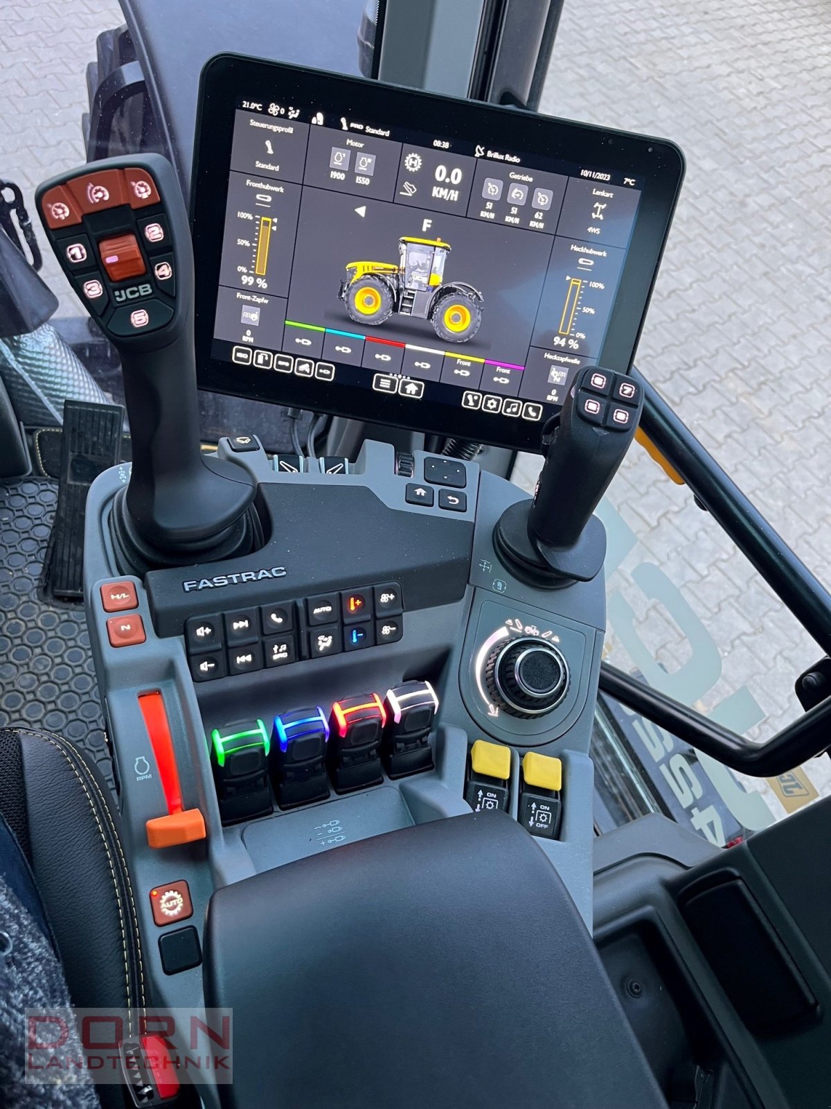 Traktor του τύπου JCB Fastrac 4220 ICON, Neumaschine σε Bruckberg (Φωτογραφία 7)