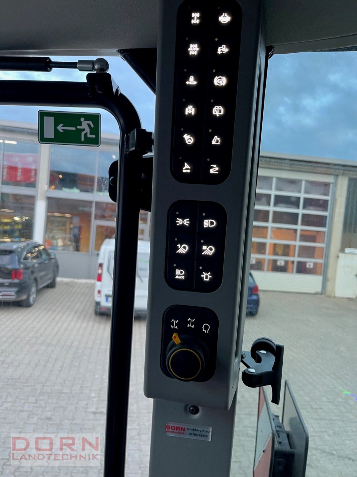 Traktor του τύπου JCB Fastrac 4220 ICON, Neumaschine σε Bruckberg (Φωτογραφία 8)