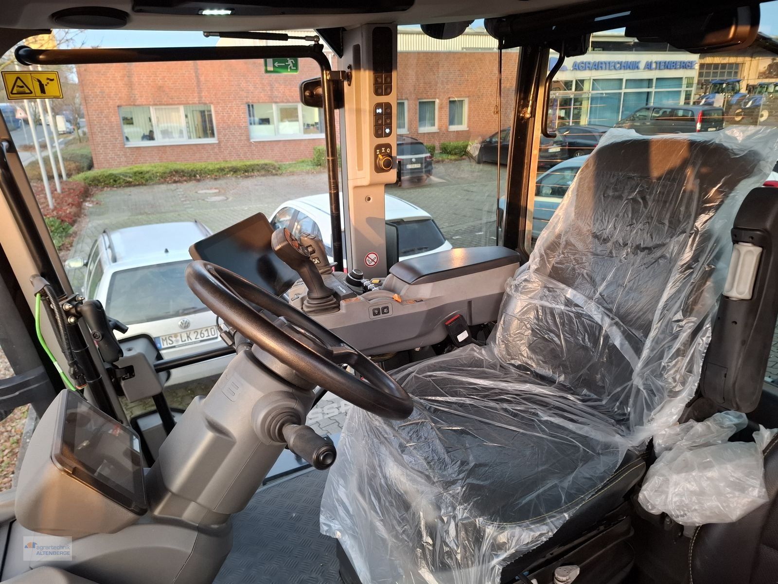 Traktor of the type JCB Fastrac 4220 iCon, Gebrauchtmaschine in Altenberge (Picture 15)