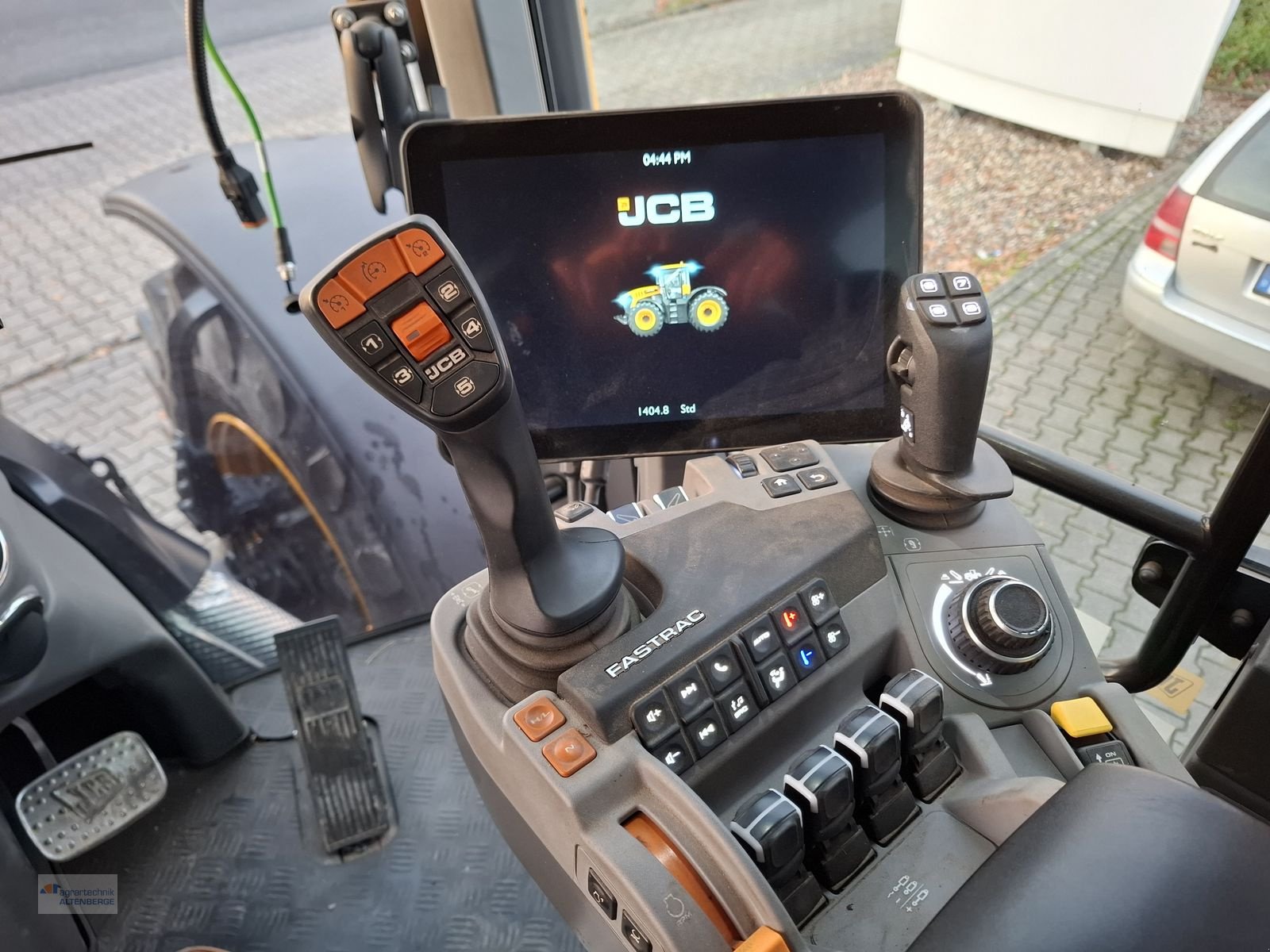 Traktor of the type JCB Fastrac 4220 iCon, Gebrauchtmaschine in Altenberge (Picture 21)
