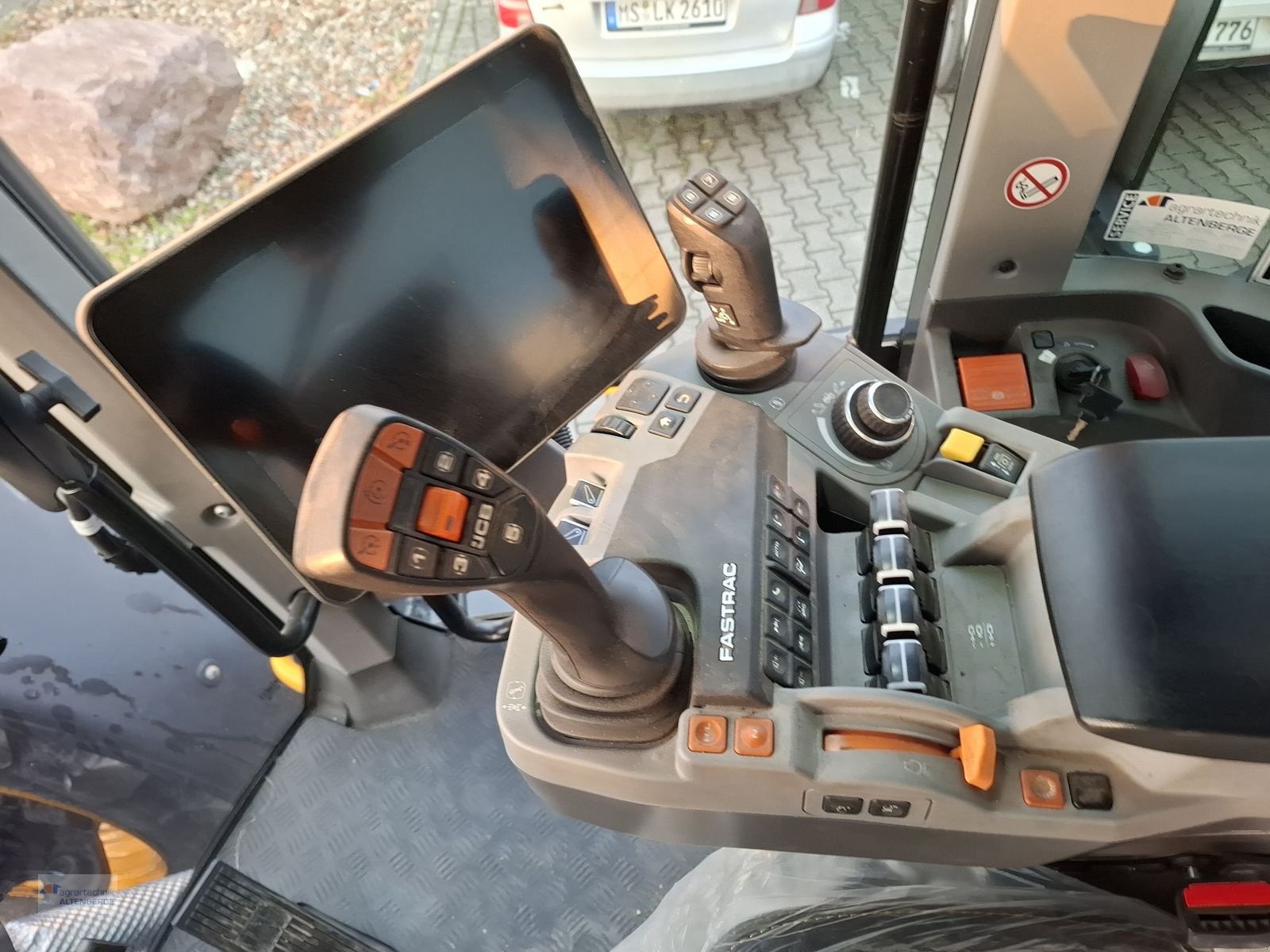 Traktor of the type JCB Fastrac 4220 iCon, Gebrauchtmaschine in Altenberge (Picture 16)