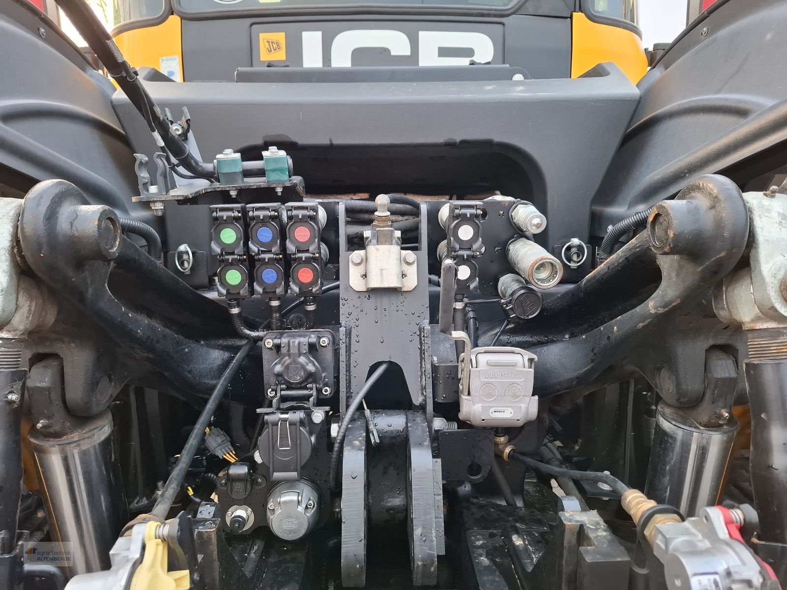 Traktor of the type JCB Fastrac 4220 iCon, Gebrauchtmaschine in Altenberge (Picture 10)