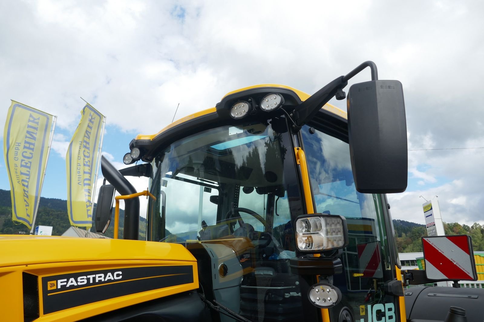 Traktor typu JCB Fastrac 4220 iCON, Gebrauchtmaschine v Villach (Obrázek 19)