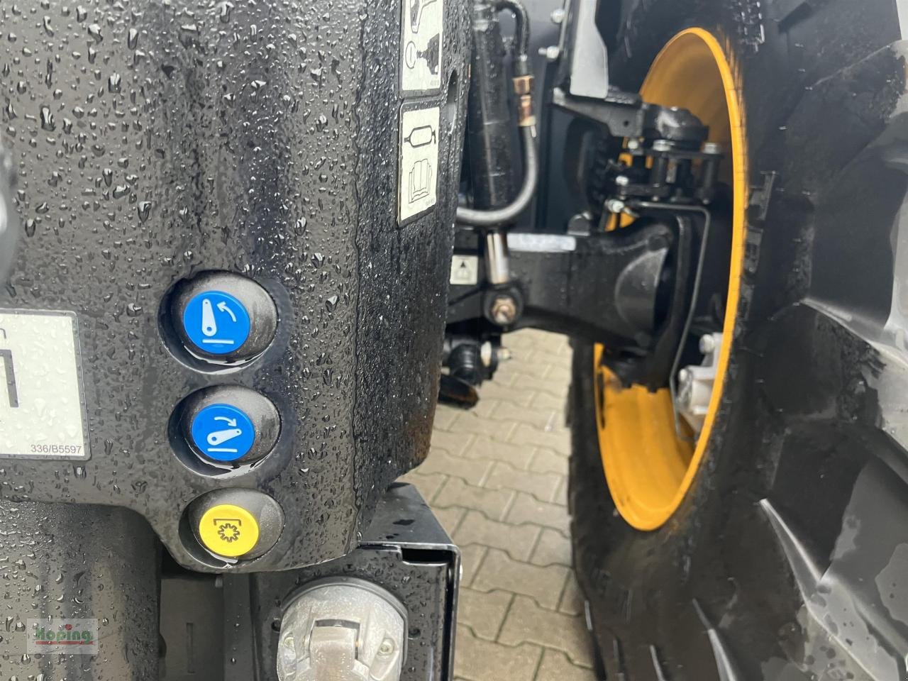 Traktor des Typs JCB Fastrac 4220 iCon, Neumaschine in Bakum (Bild 9)