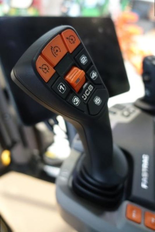 Traktor vrste JCB Fastrac 4220 Icone, Gebrauchtmaschine v Sorée (Slika 10)