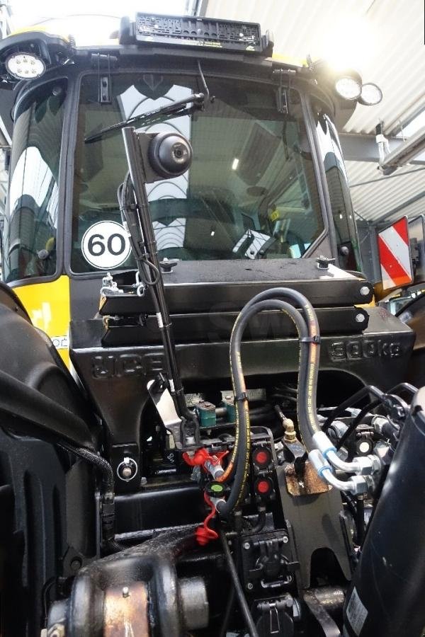 Traktor des Typs JCB Fastrac 4220 Icone, Gebrauchtmaschine in Sorée (Bild 4)