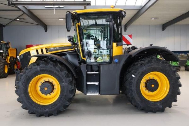 Traktor vrste JCB Fastrac 4220 Icone, Gebrauchtmaschine v Sorée (Slika 1)
