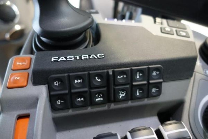 Traktor vrste JCB Fastrac 4220 Icone, Gebrauchtmaschine v Sorée (Slika 11)