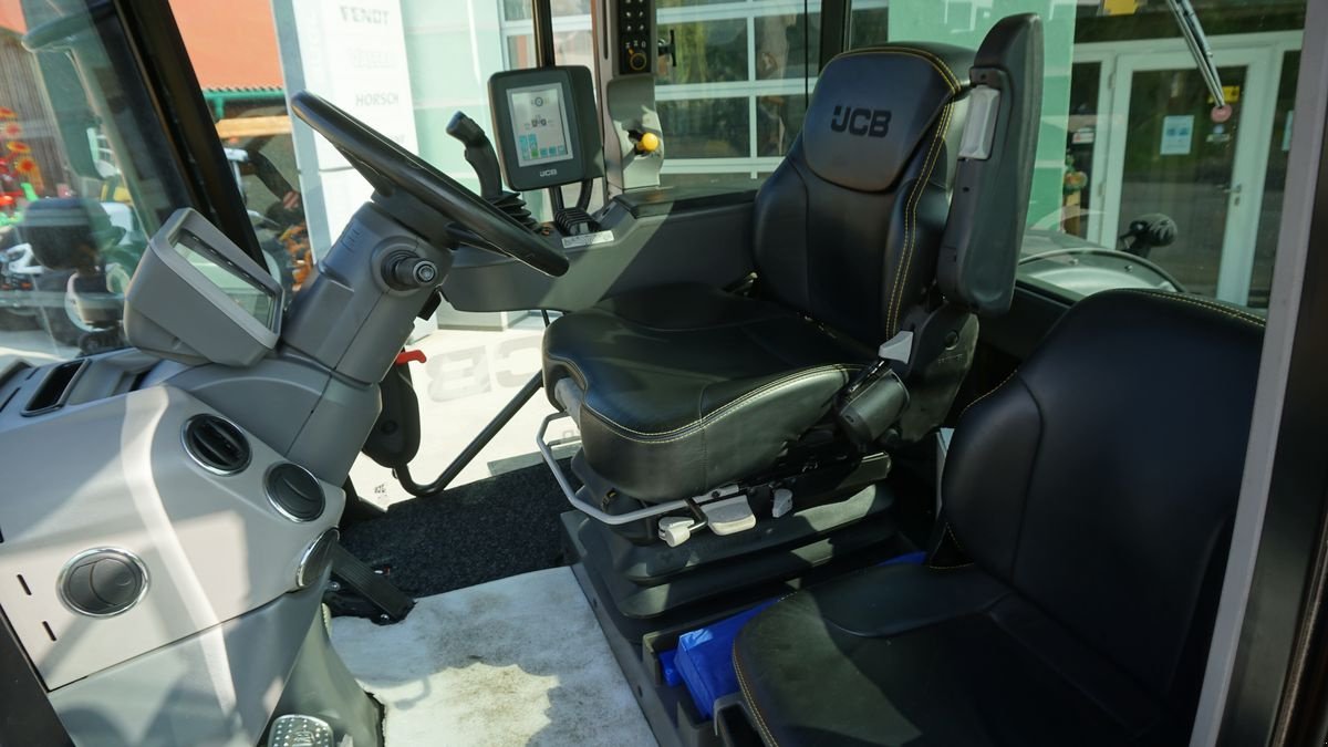 Traktor des Typs JCB Fastrac 4220 Miettraktor, Mietmaschine in Hürm (Bild 14)