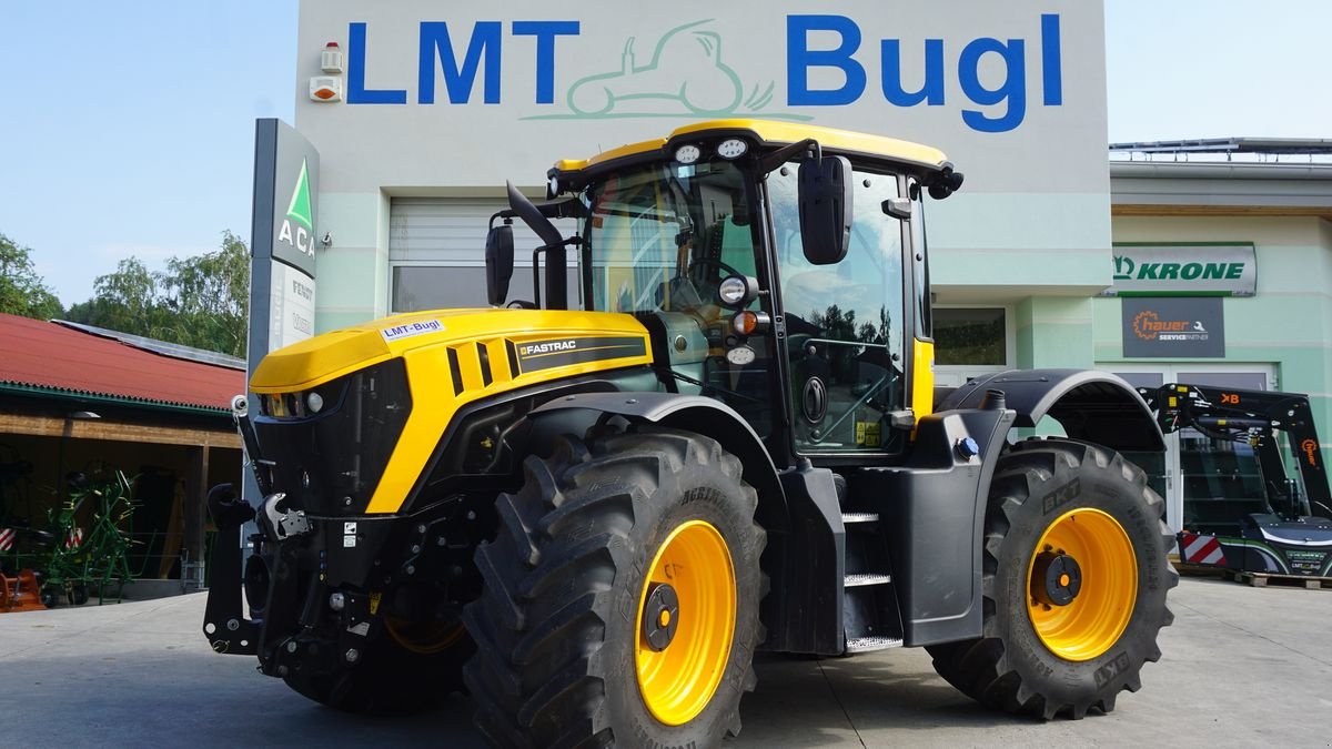 Traktor des Typs JCB Fastrac 4220 Miettraktor, Mietmaschine in Hürm (Bild 1)