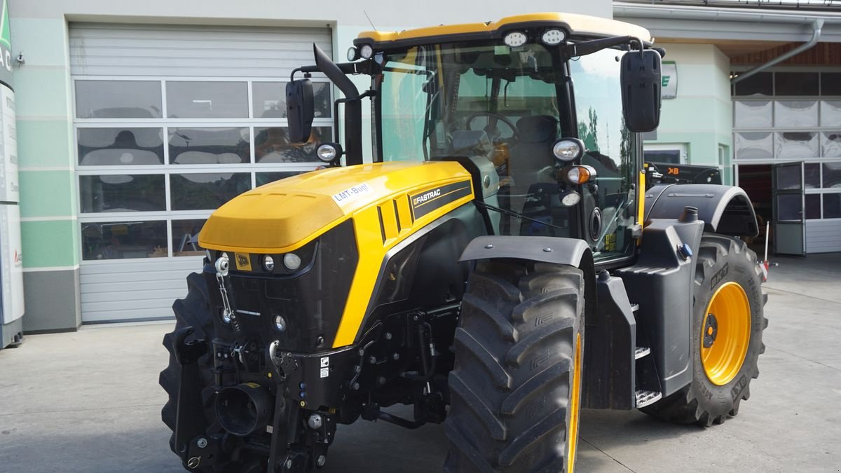 Traktor des Typs JCB Fastrac 4220 Miettraktor, Mietmaschine in Hürm (Bild 3)