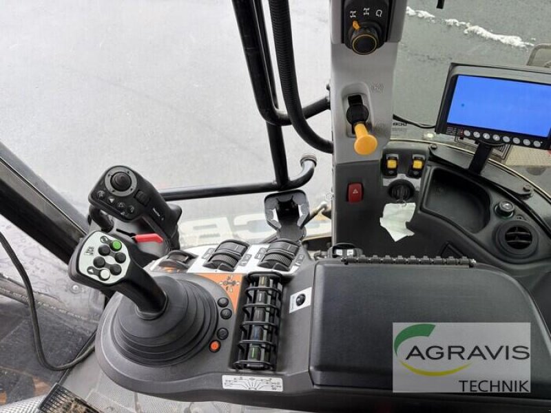 Traktor du type JCB FASTRAC 4220, Gebrauchtmaschine en Grimma (Photo 6)