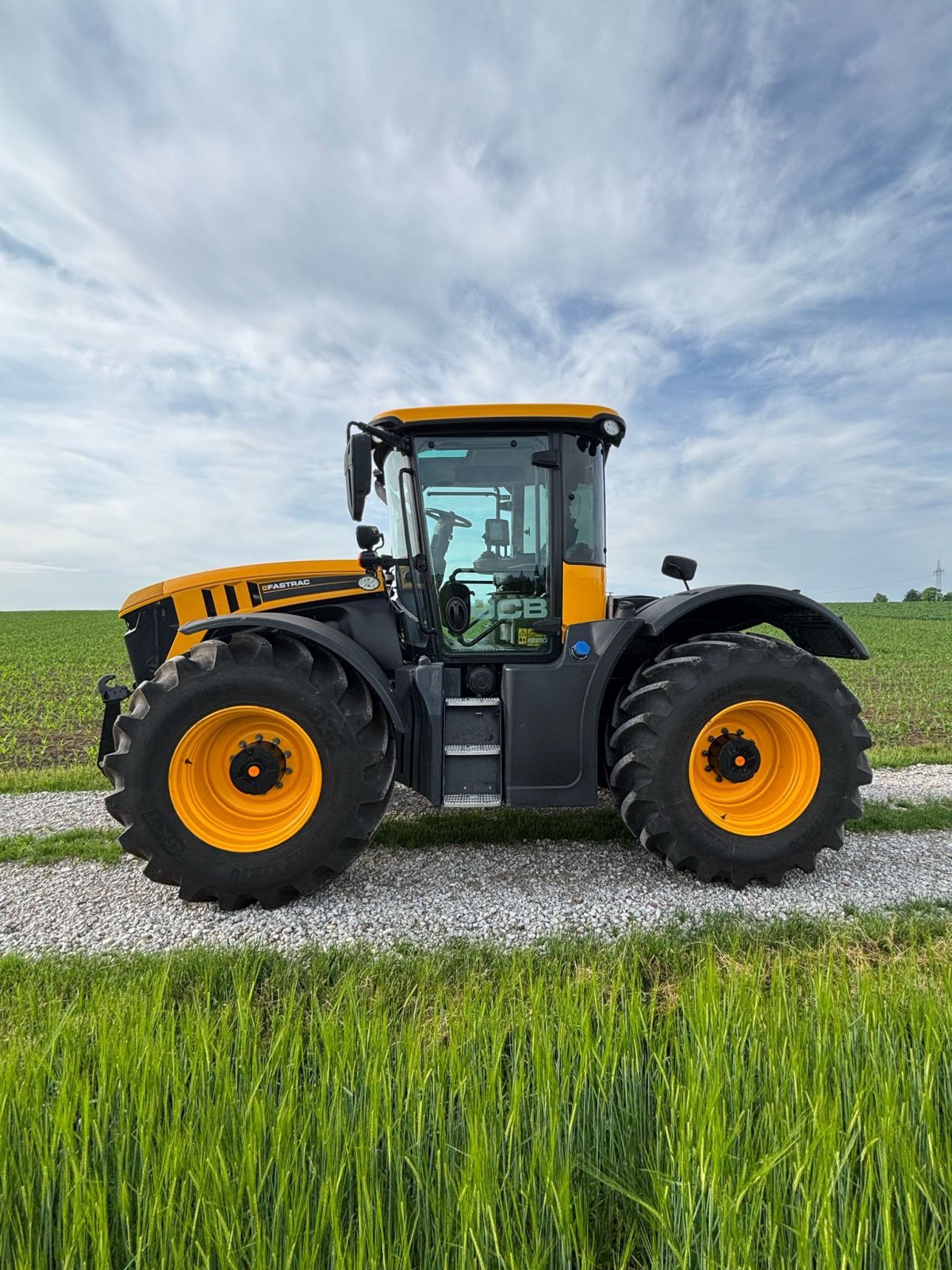 Traktor του τύπου JCB Fastrac 4220, Gebrauchtmaschine σε Egenburg (Φωτογραφία 2)
