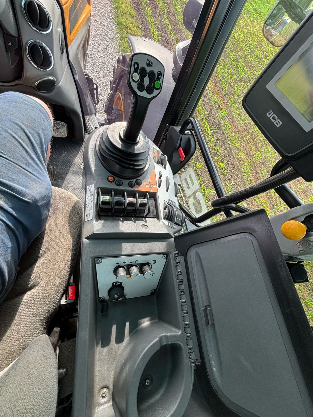 Traktor του τύπου JCB Fastrac 4220, Gebrauchtmaschine σε Egenburg (Φωτογραφία 15)