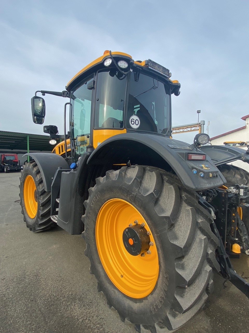 Traktor типа JCB Fastrac 4220, Gebrauchtmaschine в Döllstädt (Фотография 3)