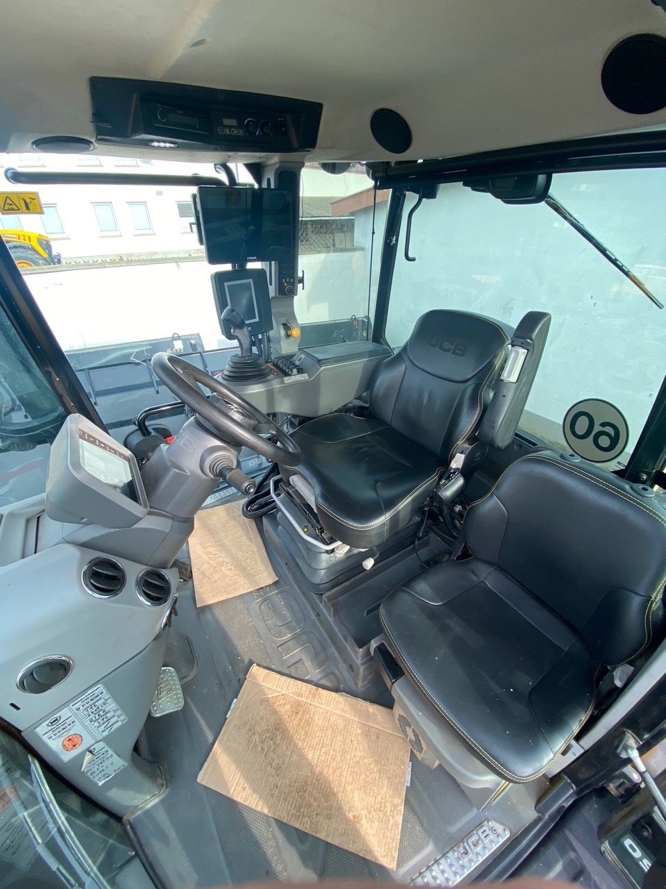 Traktor типа JCB Fastrac 4220, Gebrauchtmaschine в Döllstädt (Фотография 12)