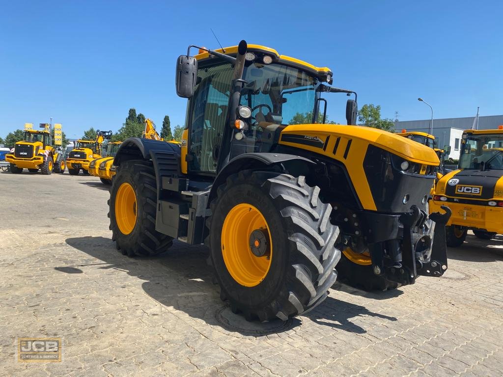 Traktor tipa JCB Fastrac 4220, Gebrauchtmaschine u Frechen (Slika 4)