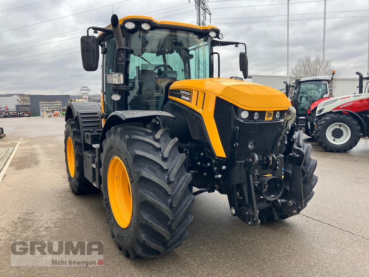 Traktor des Typs JCB Fastrac 4220, Gebrauchtmaschine in Friedberg-Derching (Bild 2)