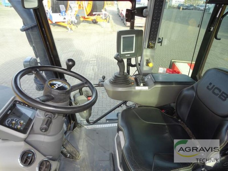 Traktor типа JCB FASTRAC 4220, Gebrauchtmaschine в Uelzen (Фотография 9)