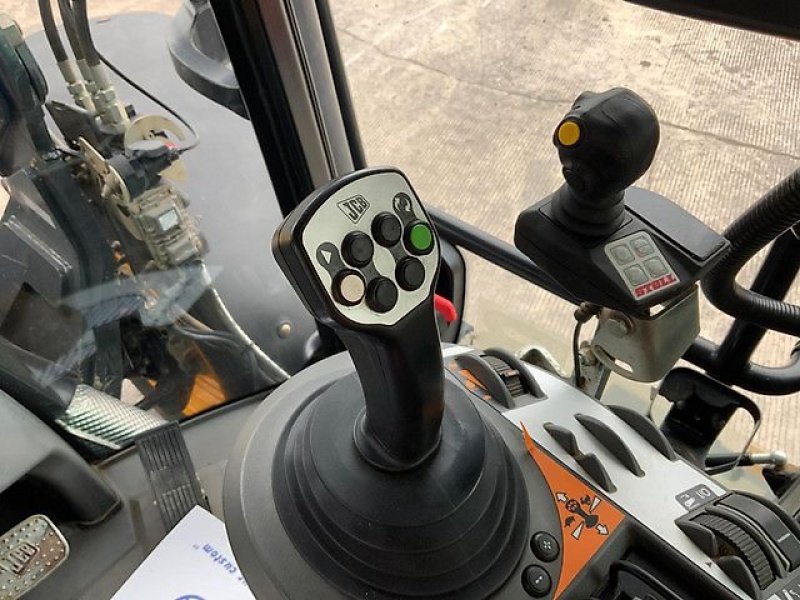 Traktor del tipo JCB Fastrac 4220, Gebrauchtmaschine In Kaunas (Immagine 17)