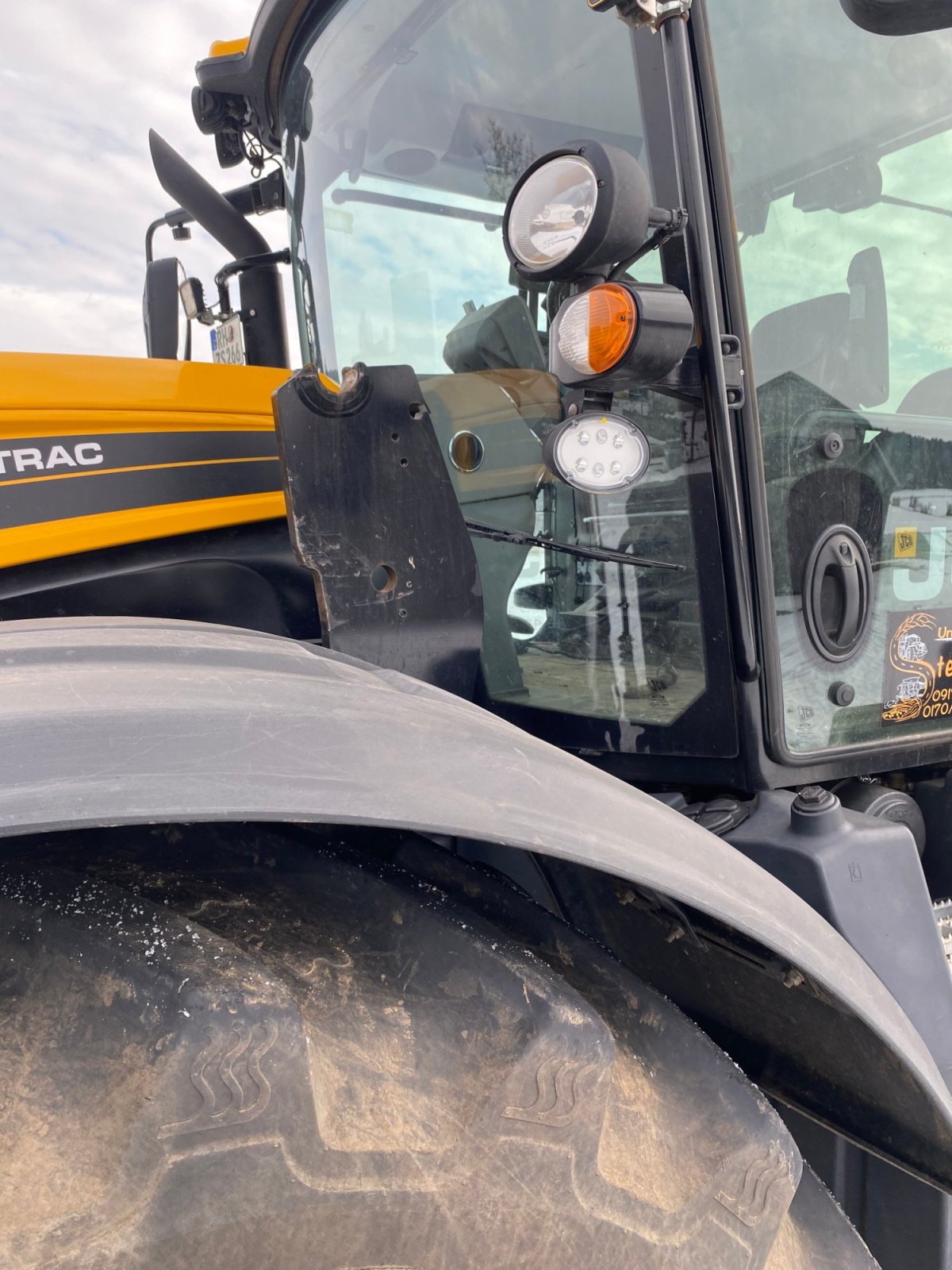 Traktor of the type JCB Fastrac 4220, Gebrauchtmaschine in Eitensheim (Picture 9)