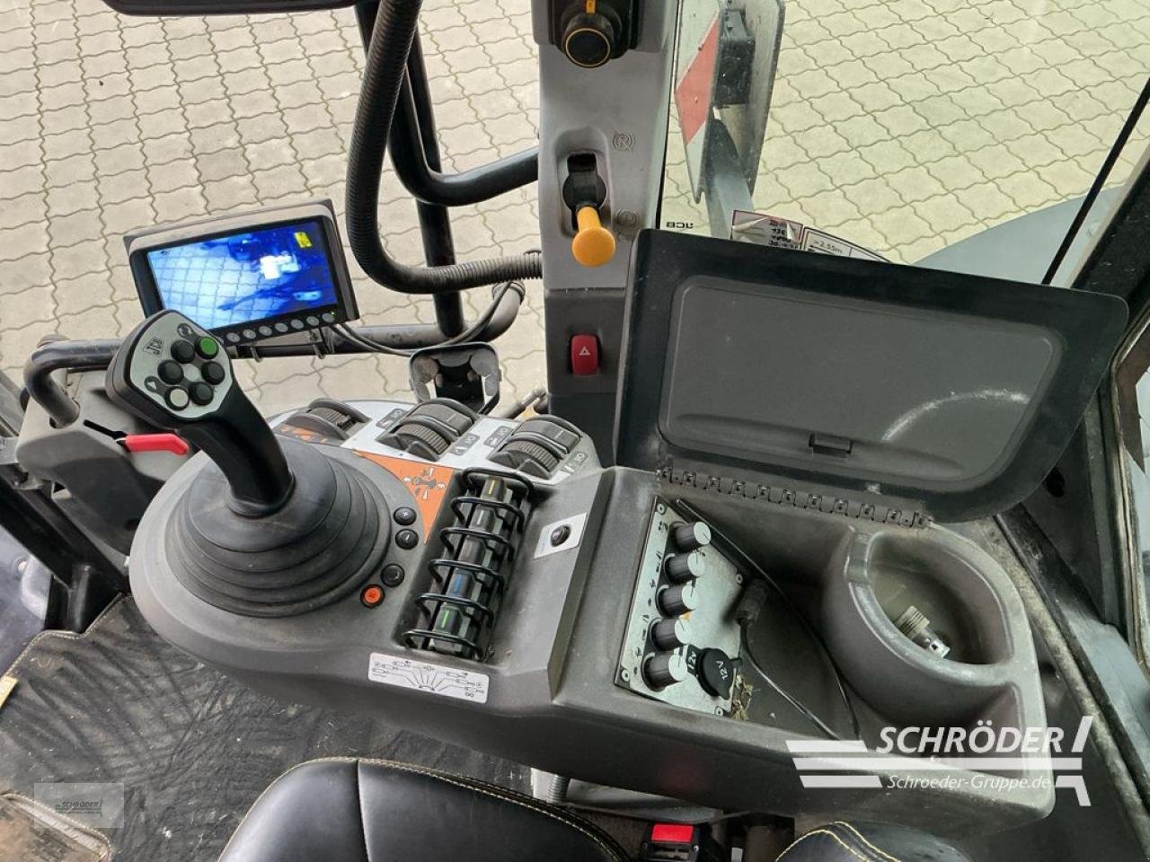 Traktor du type JCB FASTRAC 4220, Gebrauchtmaschine en Hemmoor (Photo 17)