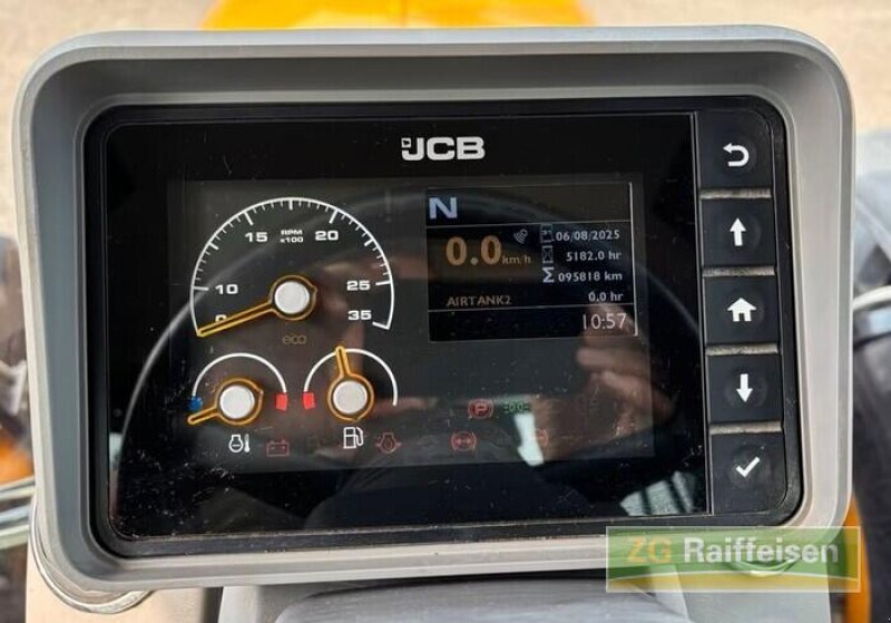Traktor typu JCB Fastrac 4220, Gebrauchtmaschine v Bühl (Obrázok 12)