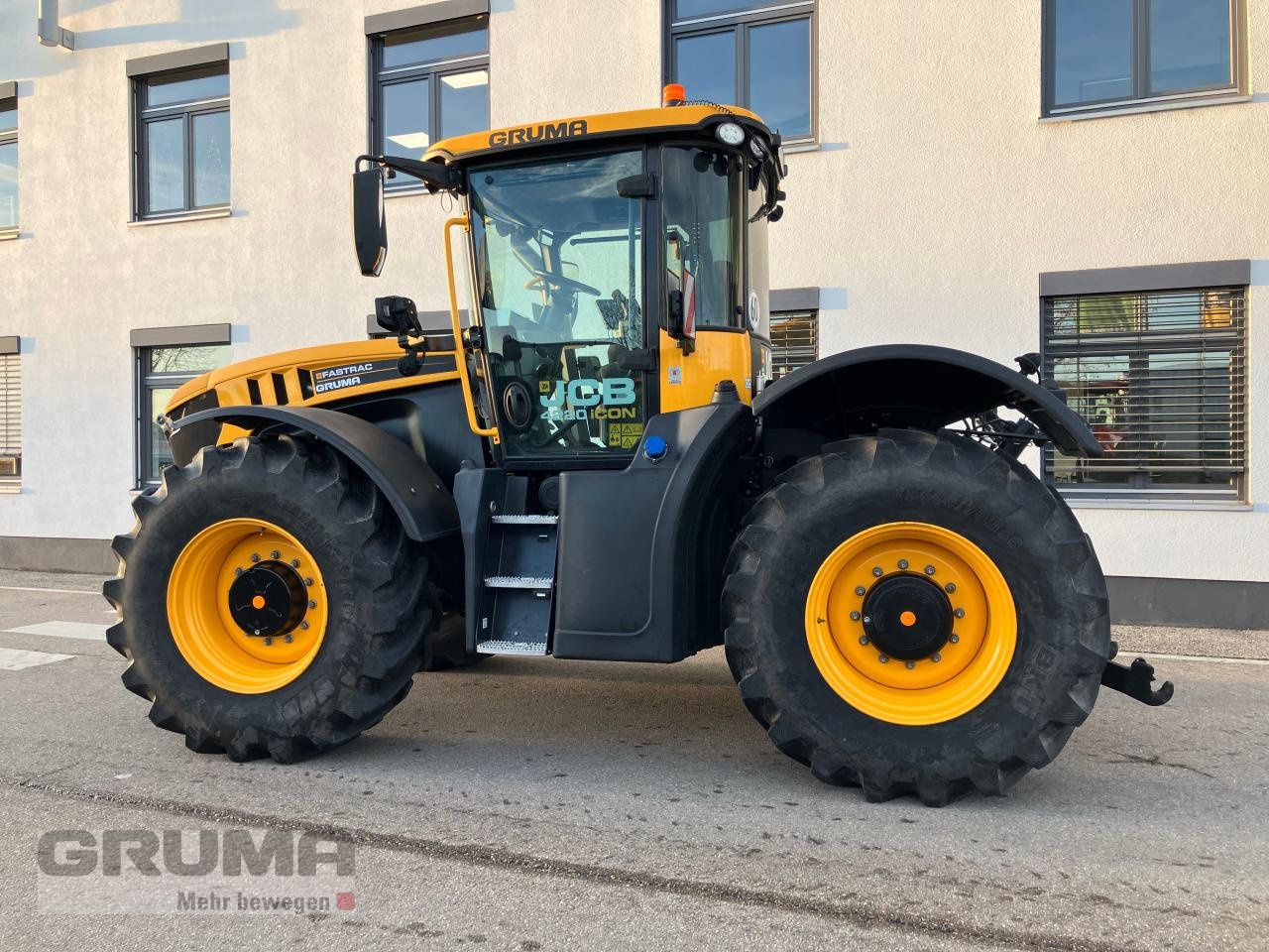 Traktor типа JCB Fastrac 4220iCON, Neumaschine в Friedberg-Derching (Фотография 3)