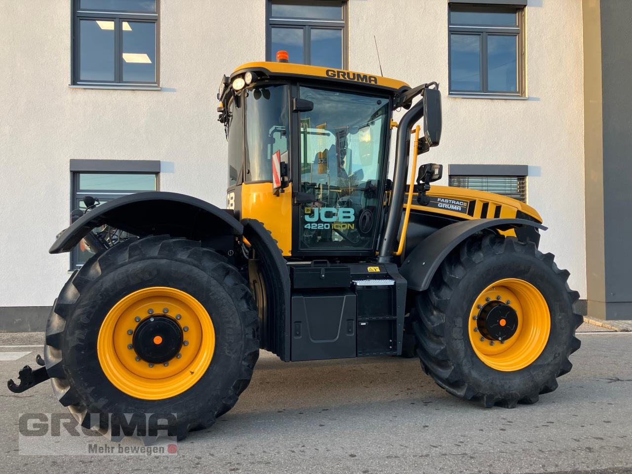 Traktor типа JCB Fastrac 4220iCON, Neumaschine в Friedberg-Derching (Фотография 11)