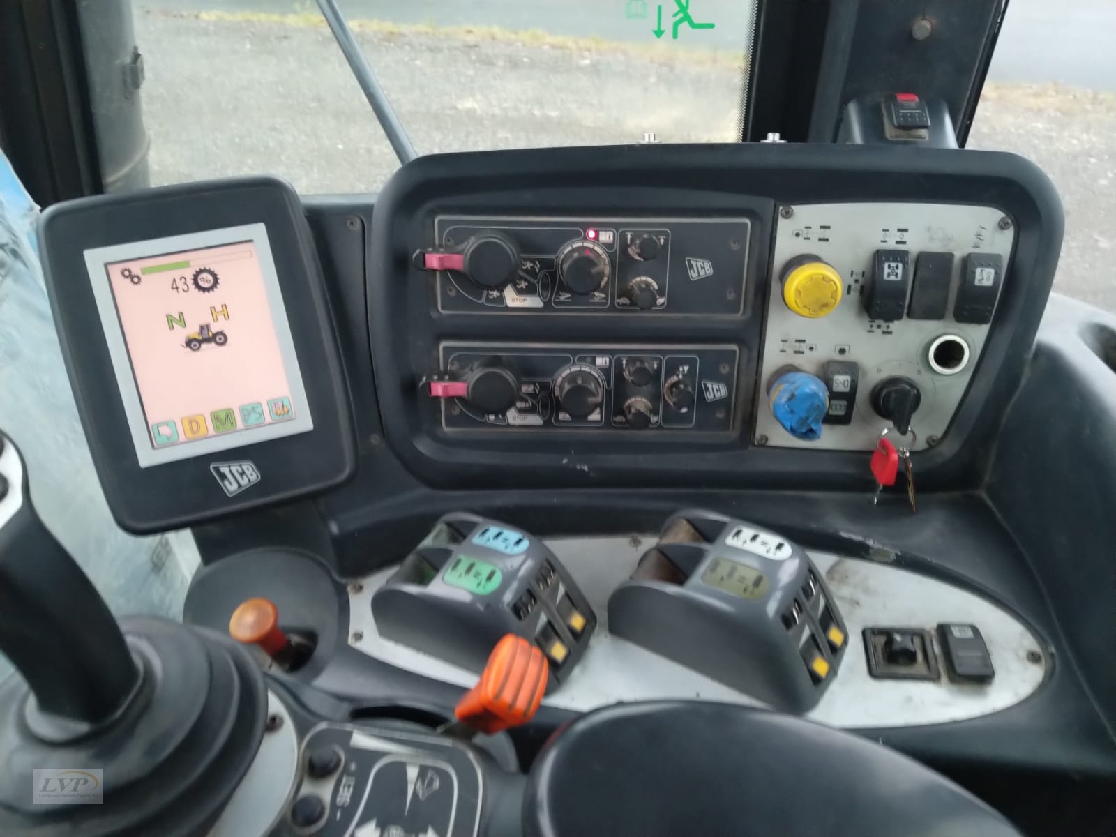 Traktor типа JCB Fastrac 8250 HMV, Gebrauchtmaschine в Pegnitz (Фотография 17)